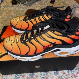 Nike air max plus og “Sunset”